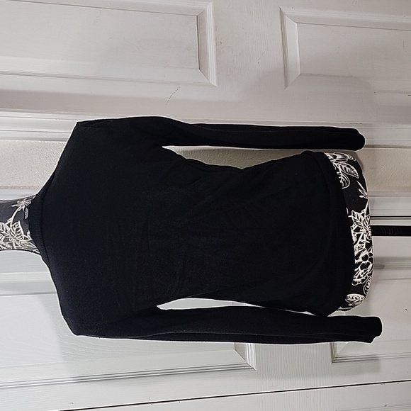 Bebe Black Rhinestone And Sequin Embellished Sweater S/M - Picture 4 of 9